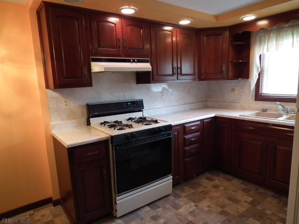 Homers Gap - Residential