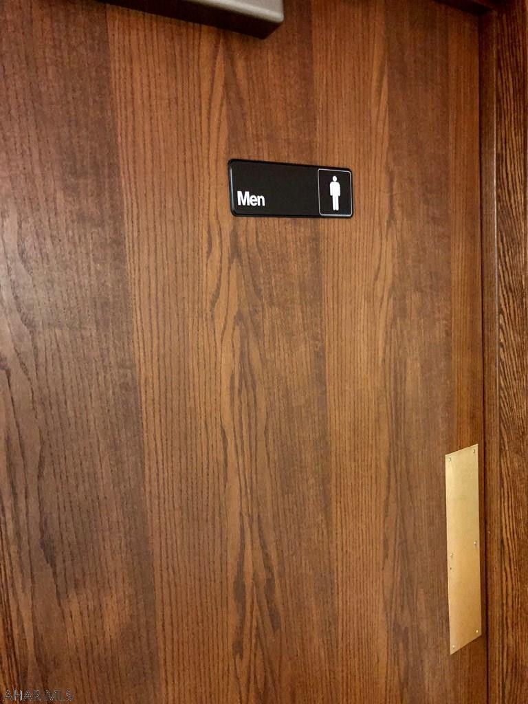 Saxton - Commercial Sale