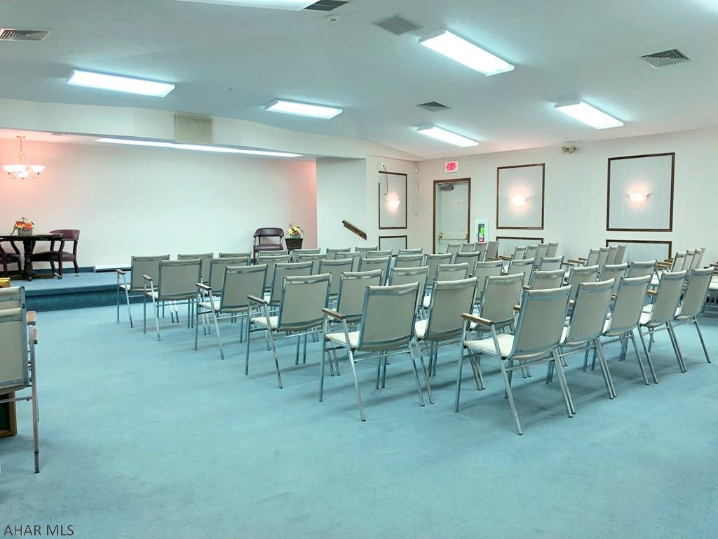 Saxton - Commercial Sale