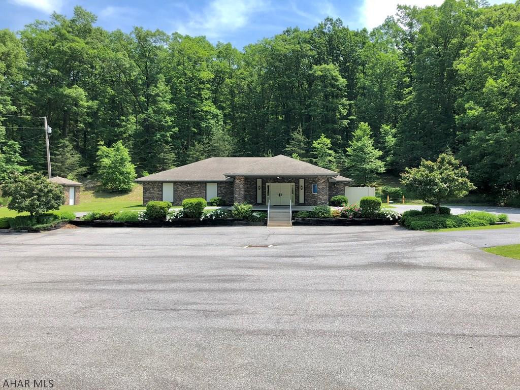 Saxton - Commercial Sale