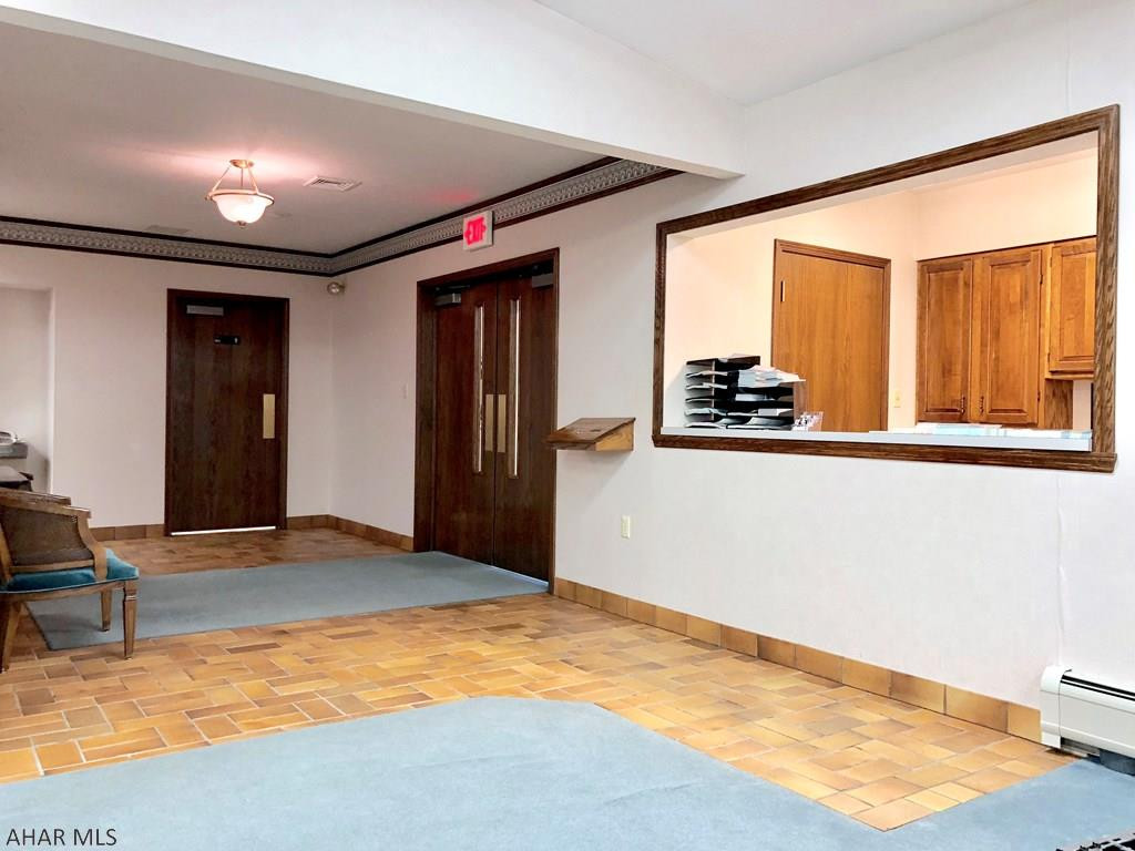 Saxton - Commercial Sale