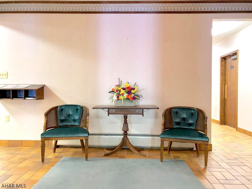 Saxton - Commercial Sale