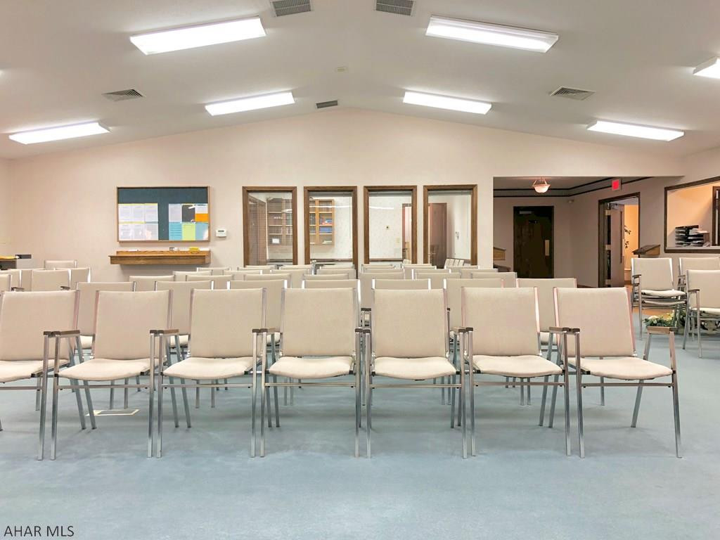 Saxton - Commercial Sale