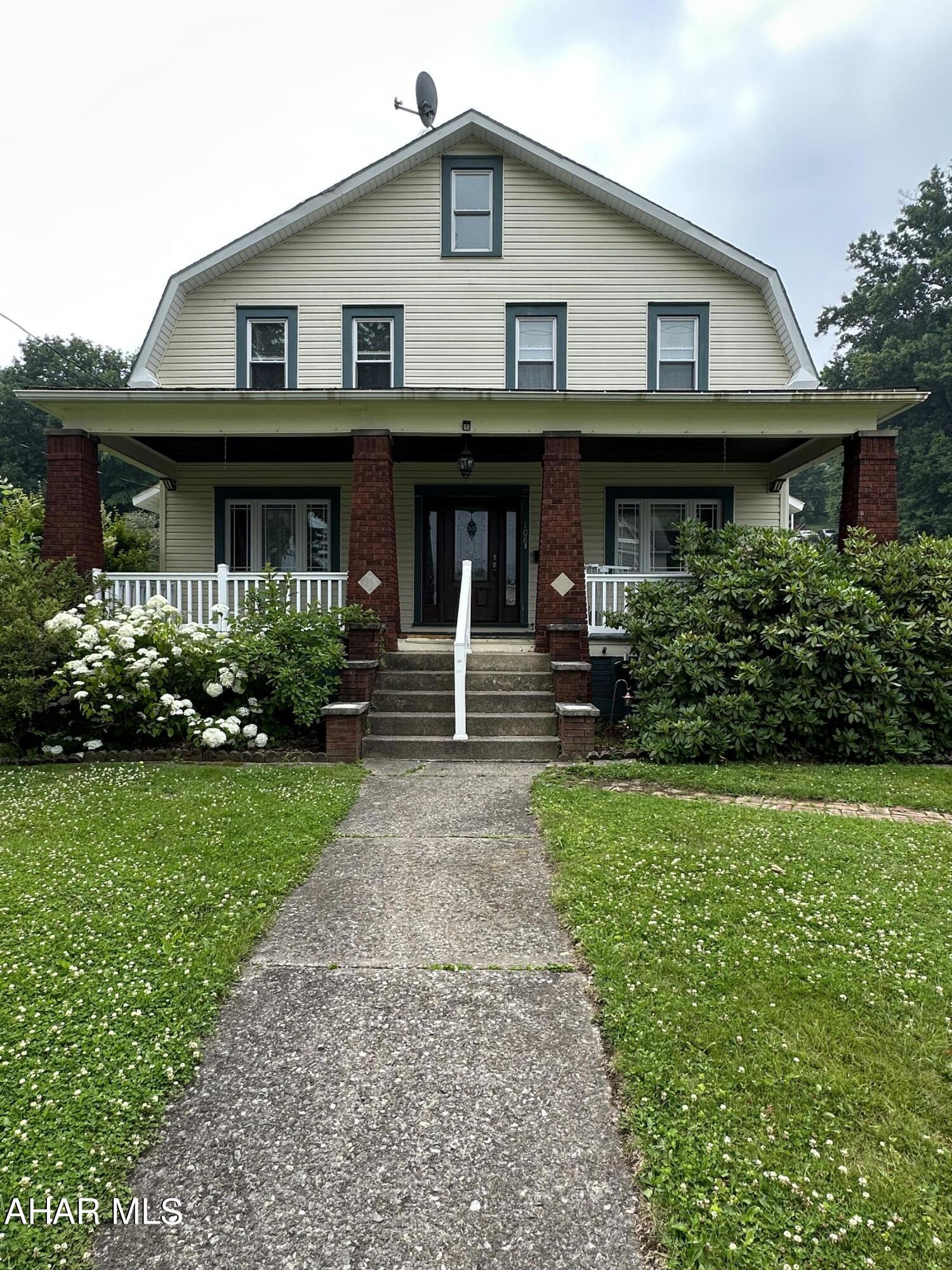 Llyswen - Residential