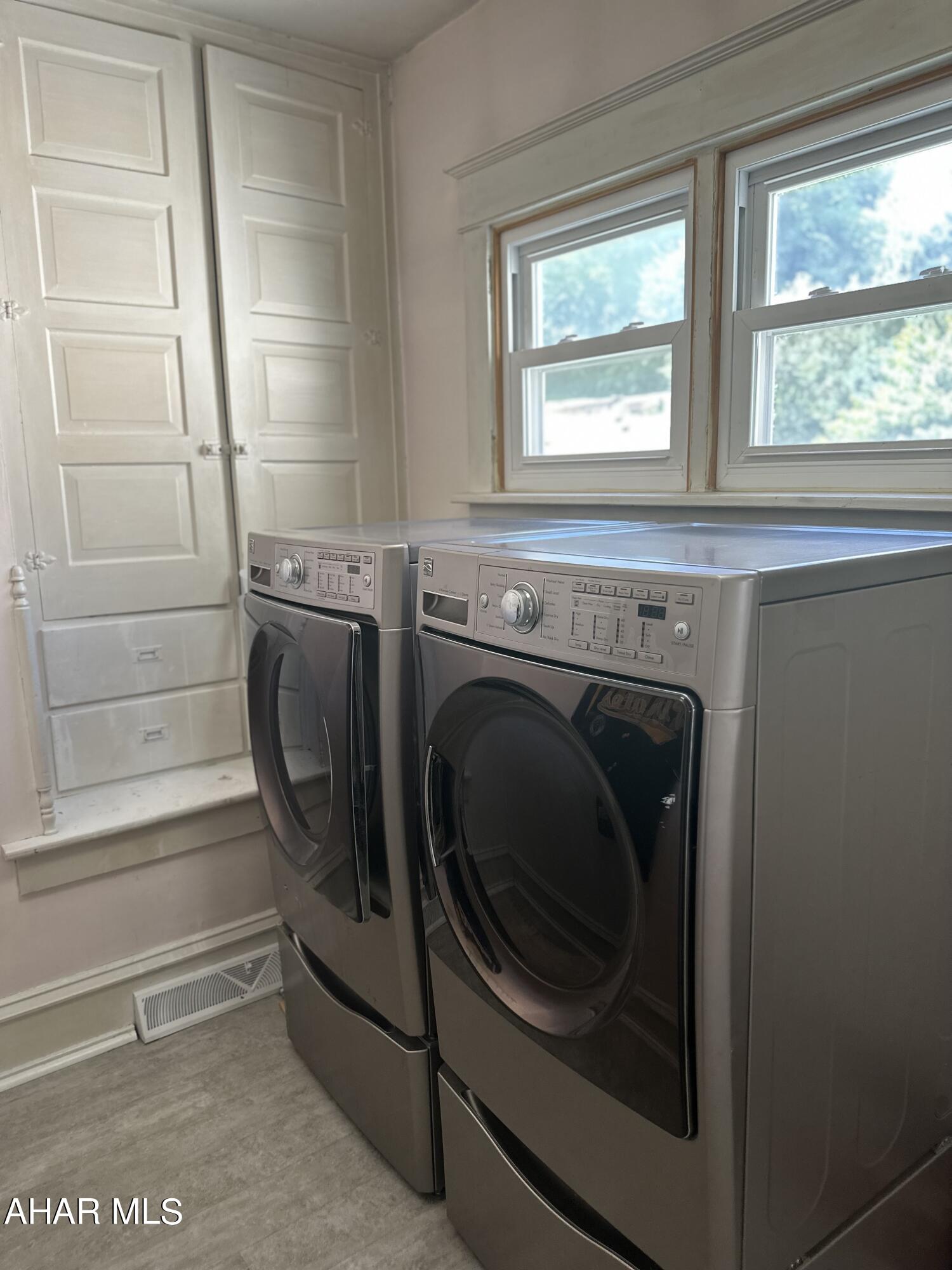 Llyswen - Residential