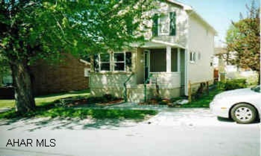 Lovely 3BR, 1BA home in Altoona School Dist., sellers will pay up to $3000 in Buyers Closing Costs.  Property is vacant and easy to show.