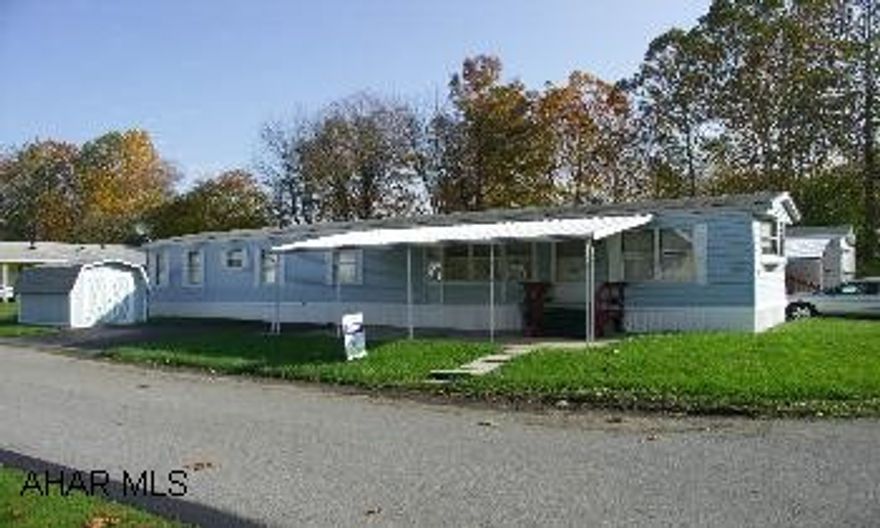 3 BEDROOM MOBILE HOME IN VERY NICE SHAPE, INCLUDES CENTRAL AIR, COVERED CARPORT, STORAGE SHED, LOT RENT IS 230/MO, INCLUDES TRASH, 55 PLUS NO DOGS. 3 BEDROOM MOBILE HOME IN VERY NICE SHAPE, INCLUDES CENTRAL AIR, COVERED CARPORT, STORAGE SHED, LOT RENT IS 230/MO, INCLUDES TRASH, 55 PLUS NO DOGS.