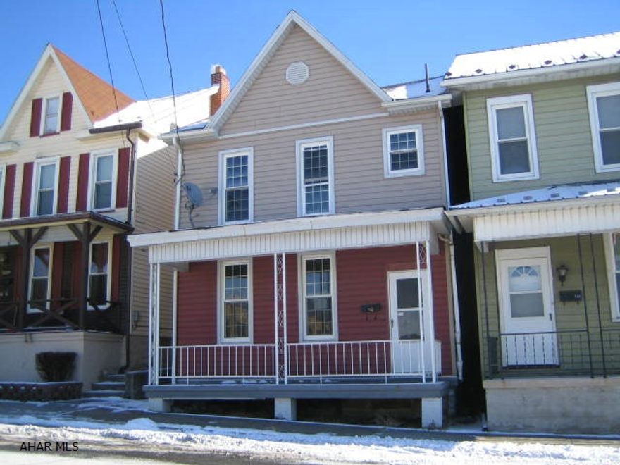 Huntingdon two-story vinyl with thermo windows.  Formal living room and dining room, eat-in oak kitchen, first floor laundry, circuit breakers. Needs work, but could be nice.  Property sold AS-IS. Seller will make no repairs. Buyer pays both transfer taxes. Equal Housing Opportunity.