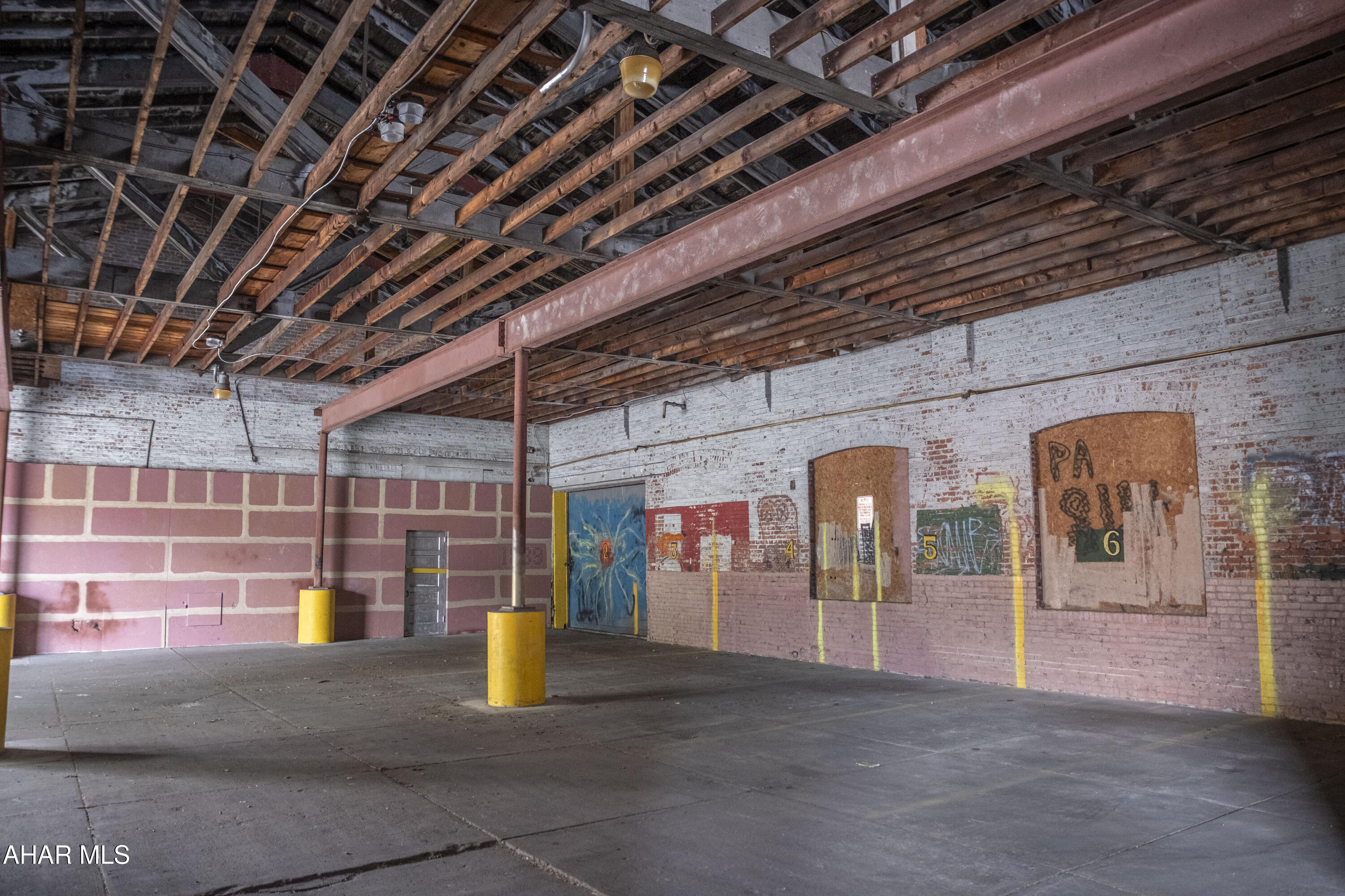 Hollidaysburg - Commercial Sale
