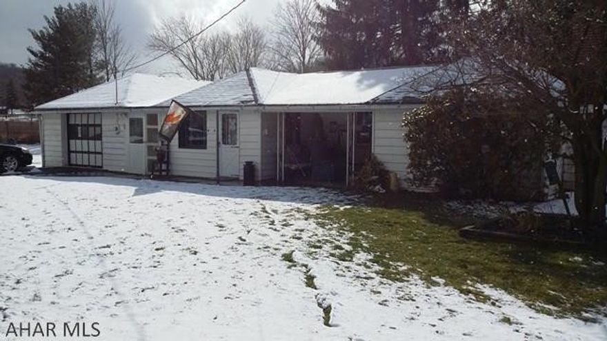 Convenient one story living in this charming Alexandria home. Beautiful home on a flat 1/2 acre flat lot. Home is easy to maintain and a must see. Please call for an appointment today.Seller is offering up to 6% in sellers assist.