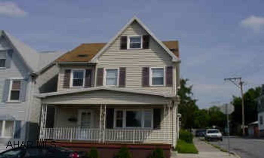 Nice Home with 3 Bedrooms,1Bath,Living Room,Dining Room, Kitchen,2-Car Garage, Nice 25x120 Corner Lot. Owner is finishing work inside. Ask Agent Nice Home with 3 Bedrooms,1Bath,Living Room,Dining Room, Kitchen,2-Car Garage, Nice 25x120 Corner Lot. Owner is finishing work inside. Ask Agent. Owner will install New Roof once a Contract is accepted on Property