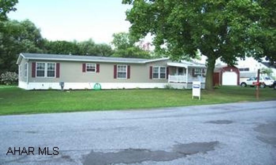 TOP OF LINE 2005 MARLETTE DOUBLE-WIDE ON ALMOST 1/2 ACRE RENTED LOT. CEMENT FOOTERS-CODE COMPLIANT. 24 HOUR WIPEOUT.  TOP OF LINE 2005 MARLETTE DOUBLE-WIDE ON ALMOST 1/2 ACRE RENTED LOT. CEMENT FOOTERS-CODE COMPLIANT. UNBELIEVEABLY ROOMY AND OPEN WIH BACK AND FRONT PORCHES AND VERY PRIVATE LOT W/ DETACHED GARAGE W/ LOFT. LOT RENT $180 P/MO, INCLUDES TRASH AND SNOW REMOVAL. GLORIA 931-4261.