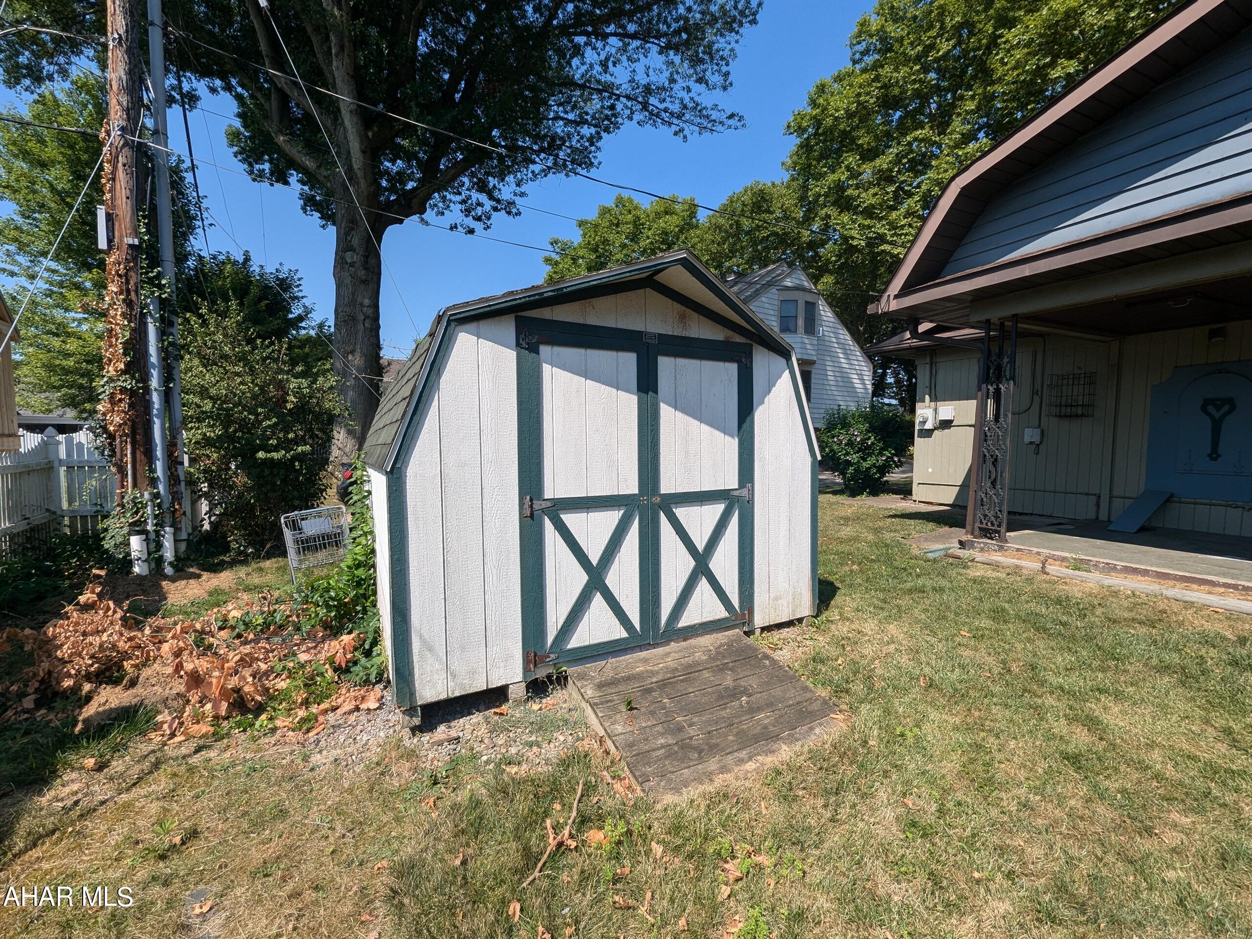 Baker Mansion - Residential