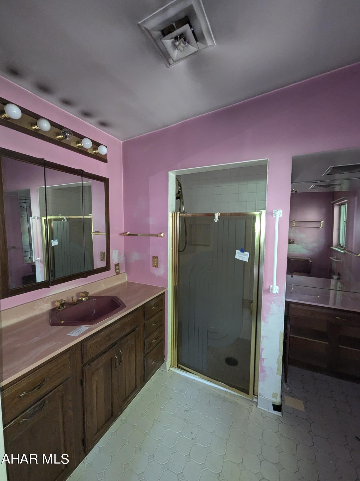 Baker Mansion - Residential