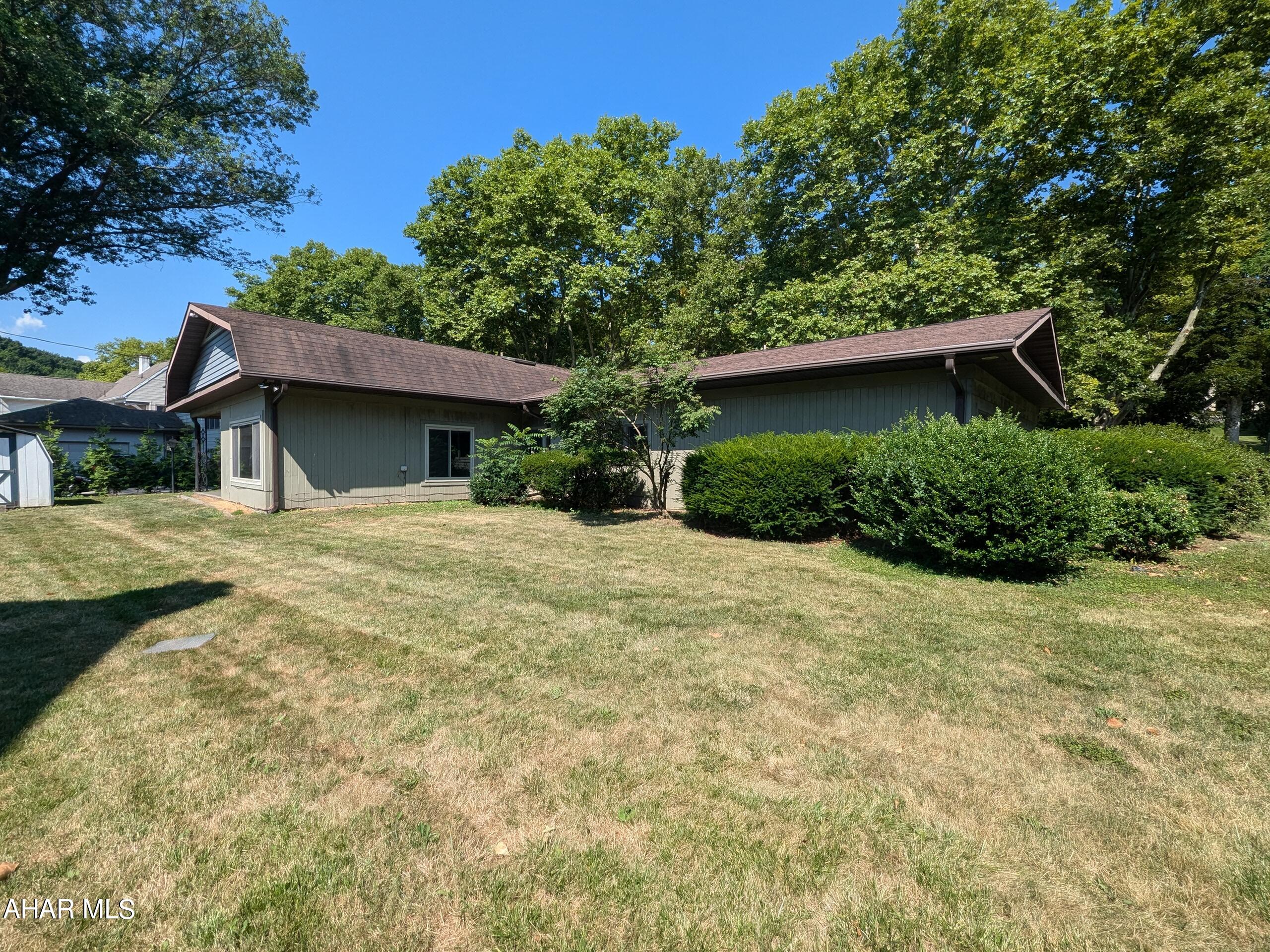 Baker Mansion - Residential