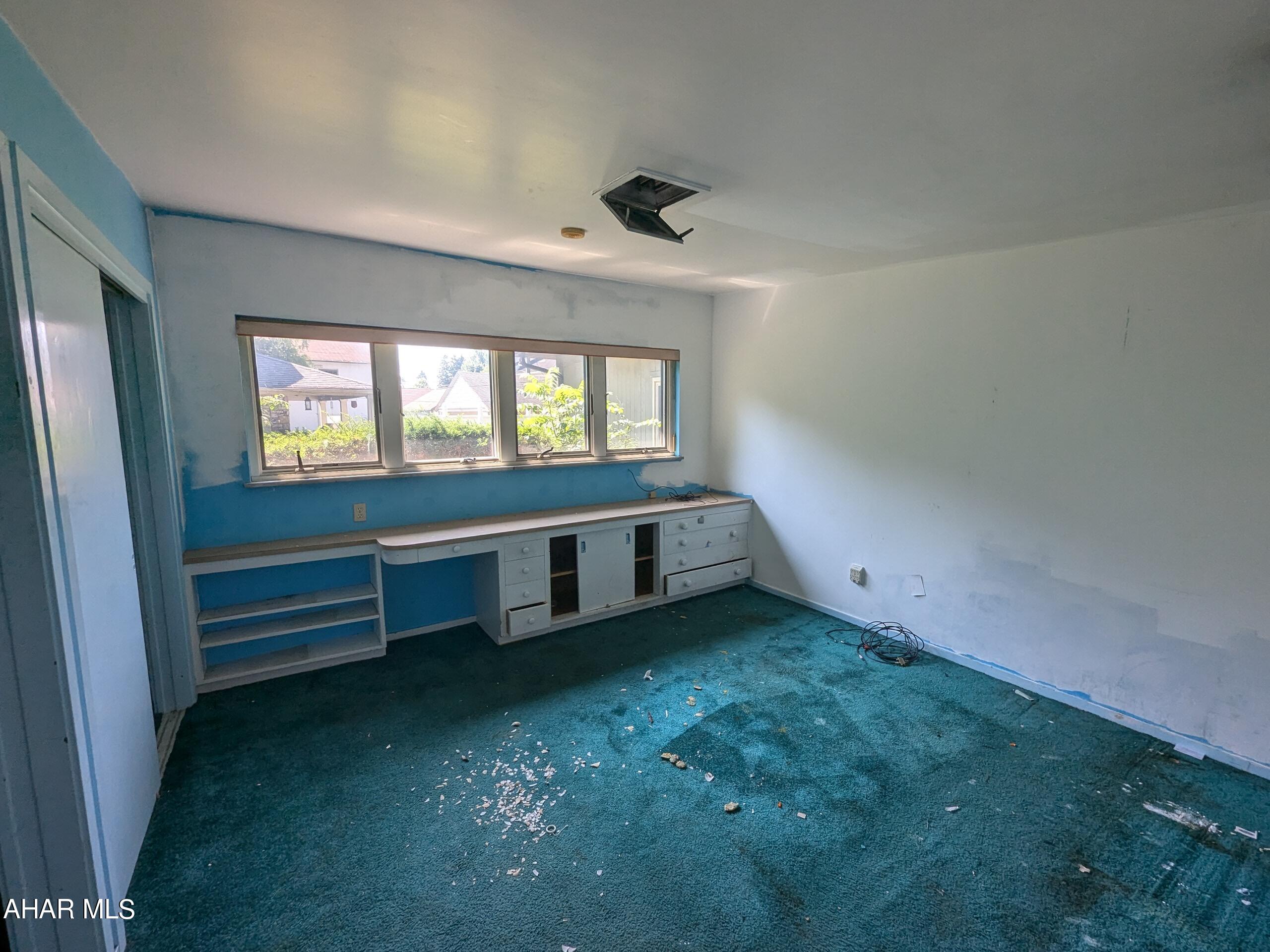 Baker Mansion - Residential