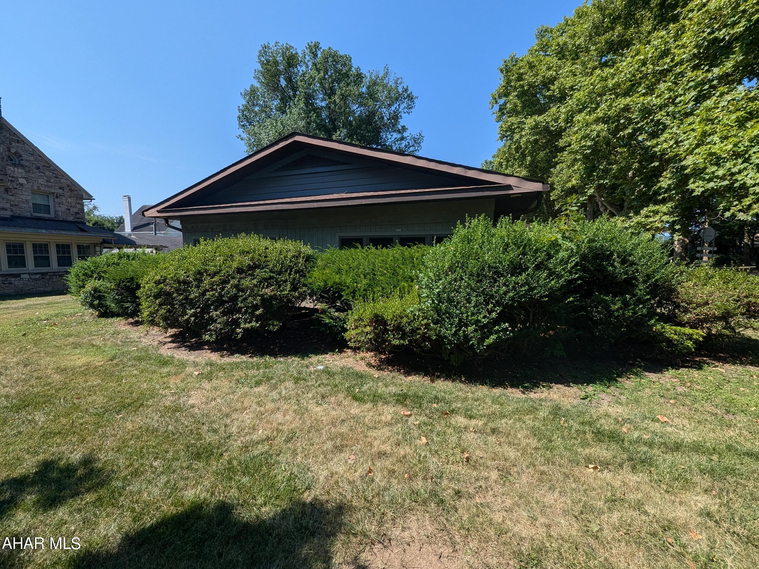 Baker Mansion - Residential