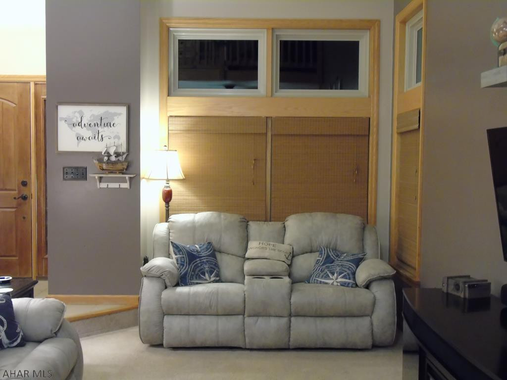 Holiday Manor - Residential