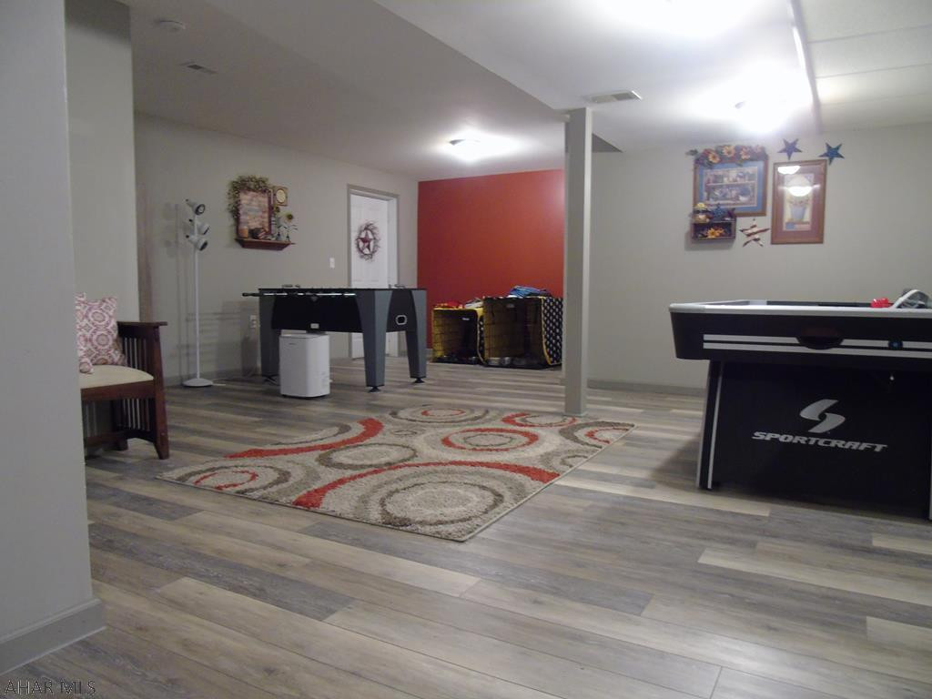 Holiday Manor - Residential