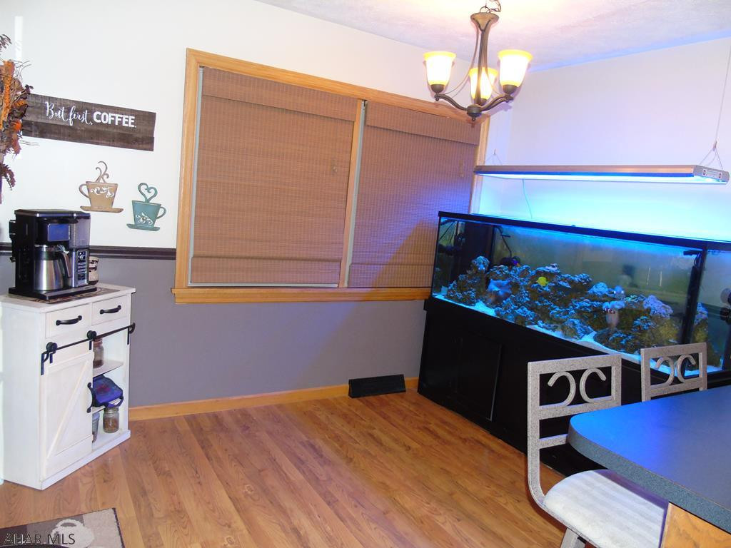 Holiday Manor - Residential