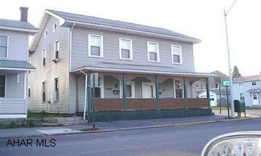 SIDE BY SIDE 3 BEDROOM & 1ST FLOOR LAUNDRY/MUD ROOM. NEWER ROOF, WINDOWS, SIDING  & FURNACE. SEP. UTILITIES. ATTIC & BASEMENT STORAGE. LIVE IN ONE SIDE & RENT THE OTHER TO PAY THE MORTGAGE. SOME TLC NEEDED TO MAKE THIS A GREAT INVESTMENT. SEP. UTILITIES, GAS HOT WATER HEAT, UPDATED KITCHENS & MAINTENANCE FREE EXTERIOR. PRE-QUALIFIED BUYERS CALL DARLA 934-4663 OR DARLA4HOMES@AOL.COM.