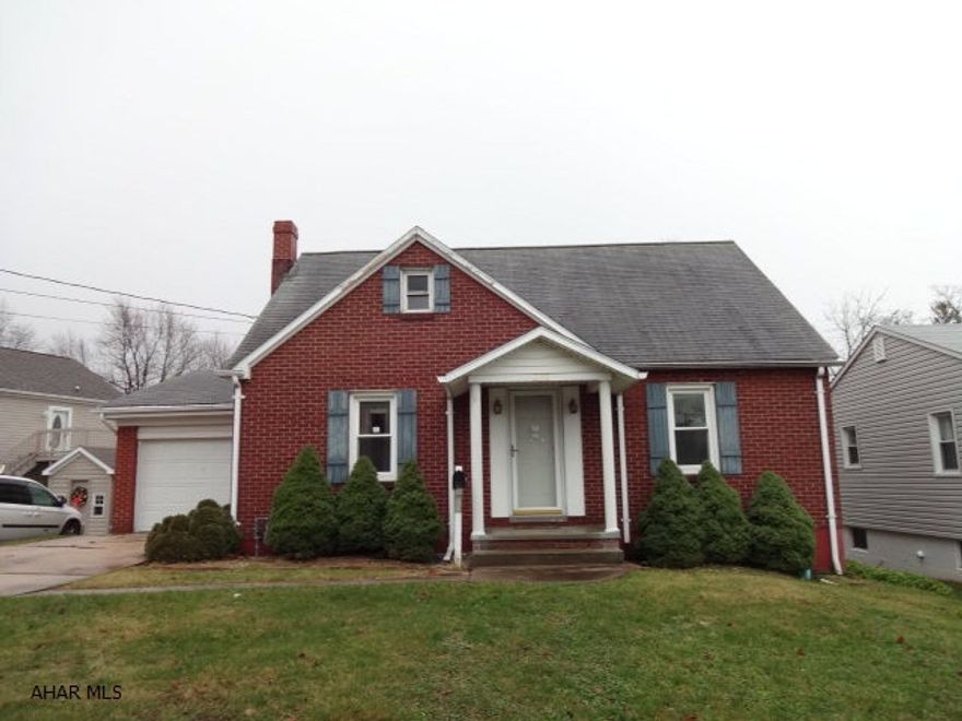 Great location in Johnstown on a quiet street one block from the park, hardwood floors, modern kitchen, lots of potential, this house is definitely worth a look