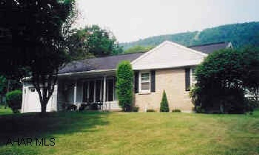 Brick and vinly ranch in great neighborhood, fresh interior paint and refinished hardwood floors.