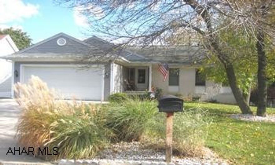 Fantastic home in great neighborhood! This beautiful 1 story features 3-4 bedrooms, 2.5 baths, C/A, great room & finished basement. Tremendous views! Home warranty included. Call Kerry 932-4616. Fantastic home in great neighborhood! This beautiful 1 story features 3-4 bedrooms, 2.5 baths, C/A, great room & finished basement. Tremendous views! Home warranty included. Call Kerry 932-4616.