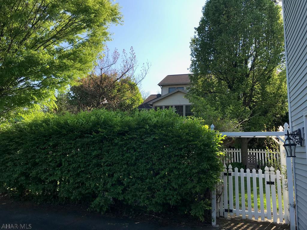 Holliday Heights - Residential