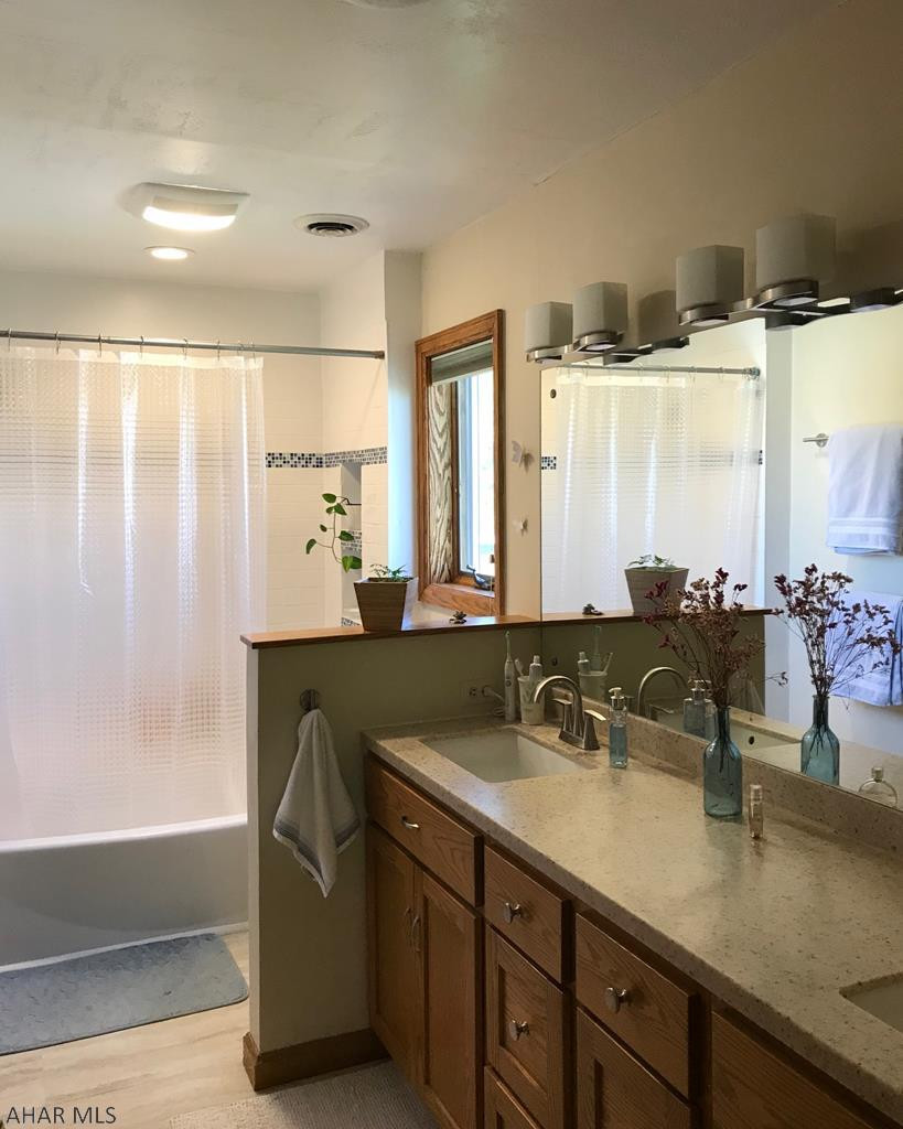 Holliday Heights - Residential