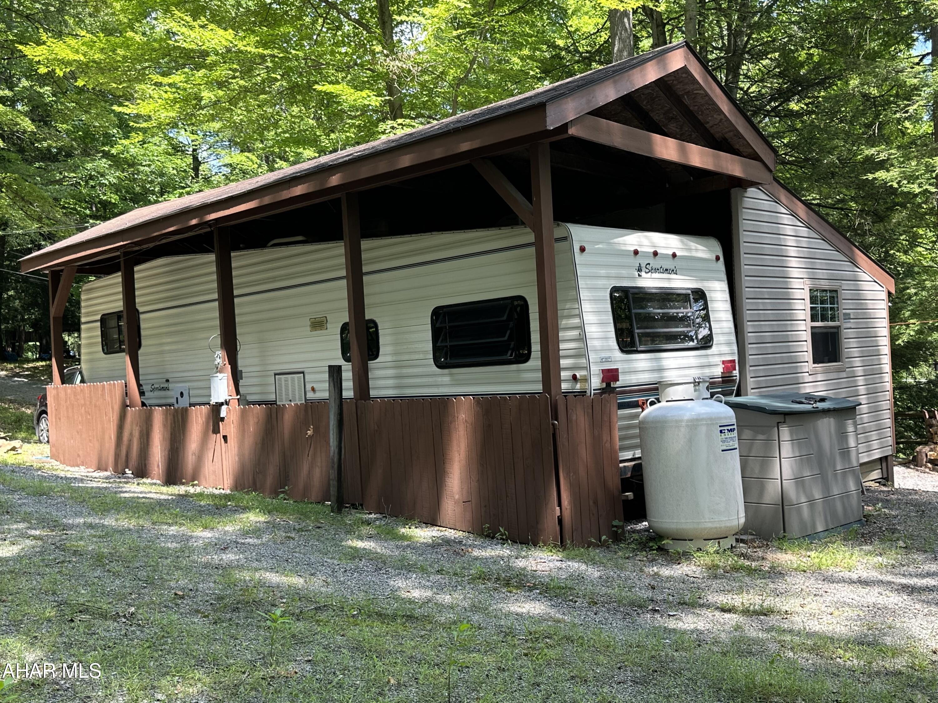 Glendale Yearound - Residential