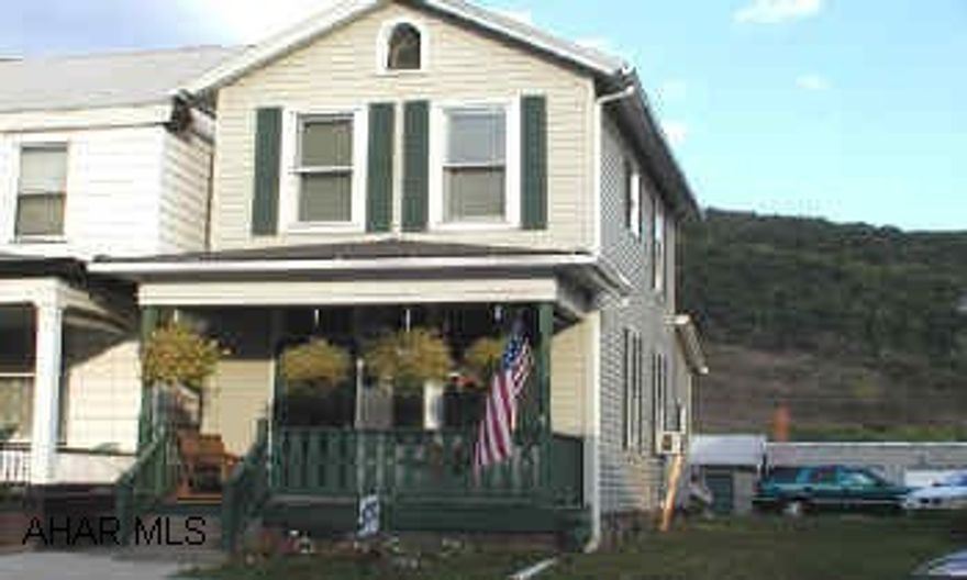 Very nice 2 bedroom home.  Move in condition.   Owner must find suitable housing.