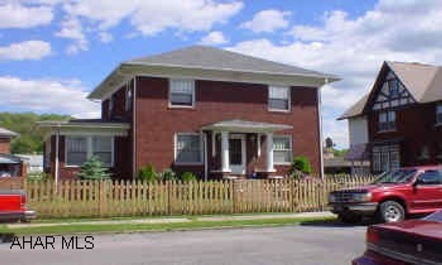 Fantastic on Furnace! This brick beauty is close to schools, shopping, and more. Features 3 bedrooms, 1.25 baths, and a cheery kitchen with breakfast nook. Too many updates to mention. A must see!