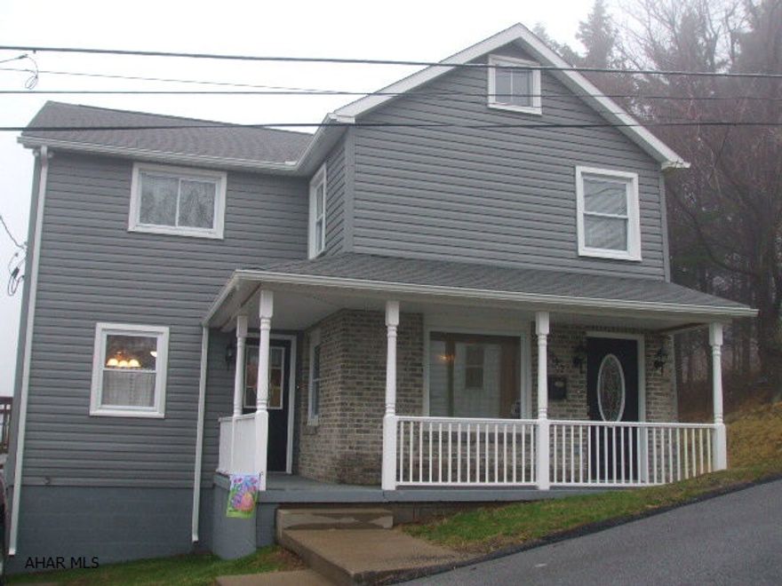 Absolute move in condition.  This home has been remodeled from top to bottom.  Must see to apprecitate.  Radiant floor heat, a modern eat-in kitchen, oak trim throughout, a large deck and huge level back yard.