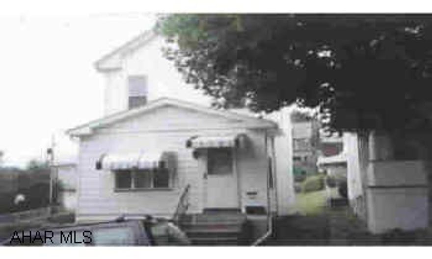 Selling Agent:  McCloskey, Marjorie Selling Agent:  McCloskey, Marjorie