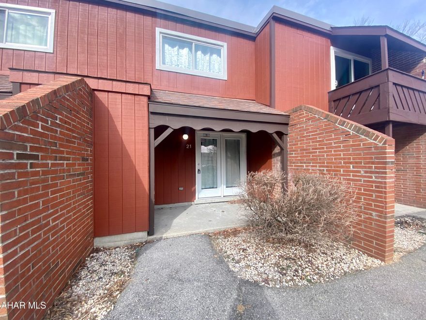 Completely renovated.  This townhouse has been professionally remodeled less than 6 months ago.  Whether you are looking for an investment property or low maintenance living this 2 bedroom 1 full bath is waiting for you.