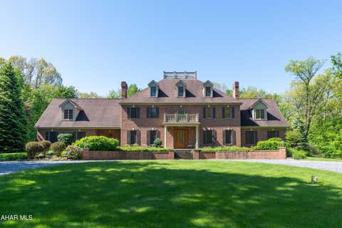 Photo for 1310 Cove Ln Road
