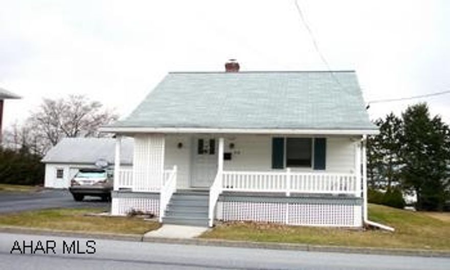 LARGE OPEN 2ND FLOOR, COULD BE DIVIDED. NEW TUB SURROUND TO BE INSTALLED. WOODBURNER IN BASEMENT. BIG GARAGE WITH STORAGE. EXCELLENT MECHANICS, WELL MAINTAINED.COMPOSITE PORCH. CALL SHARON 329-2516 FOR SHOWINGS. HOME PROTECTION PLAN FOR BUYER. LARGE OPEN 2ND FLOOR, COULD BE DIVIDED. NEW TUB SURROUND TO BE INSTALLED. WOODBURNER IN BASEMENT. BIG GARAGE WITH STORAGE. EXCELLENT MECHANICS, WELL MAINTAINED. COMPOSITE PORCH. CALL SHARON 329-2516 FOR SHOWINGS. HOME PROTECTION PLAN FOR BUYER.