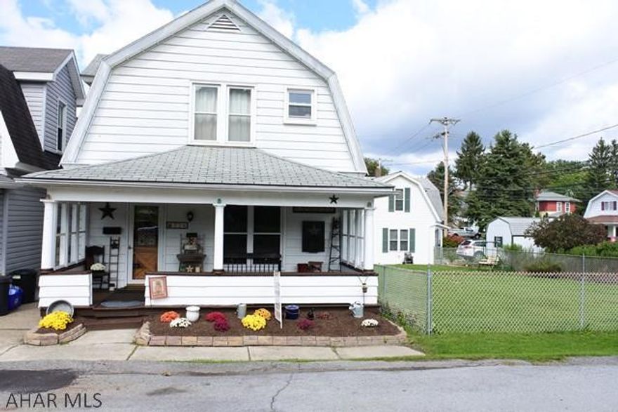 Very cute house in a great location.  Newer kitchen with breakfast area and a bar...lots of storage and prep space....Appliances stay!!!  DR sliding doors (built-in Blinds) lead to a deck and fenced yard....complete with a water feature!  Upstairs you'll find an updated bath and 3 bedrooms...all have ceiling fans.  Good mechanics...lots of updates.  Owners are installing a new bathroom window and exhaust fan.