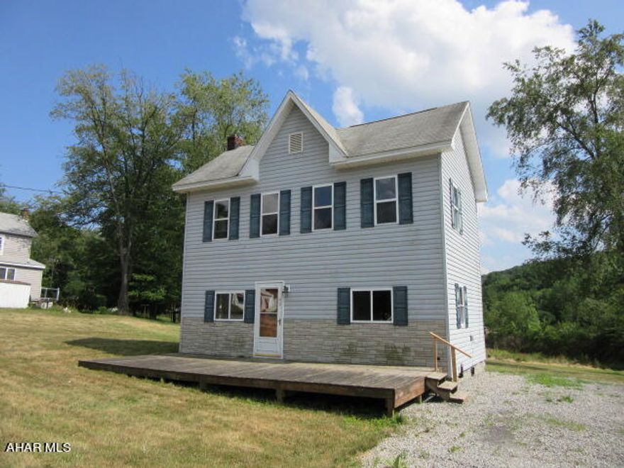 Spacious two story in Madera on 0.79 acres, two sheds, large concrete pad for potential garage, large front deck, laminate flooring, updated kitchen, half bath on main floor, 4 bedrooms with full bath and bonus room on second floor, All offers require a minimum Earnest Money Deposit of 2% of the Purchase Price or $2,500; whichever is greater.