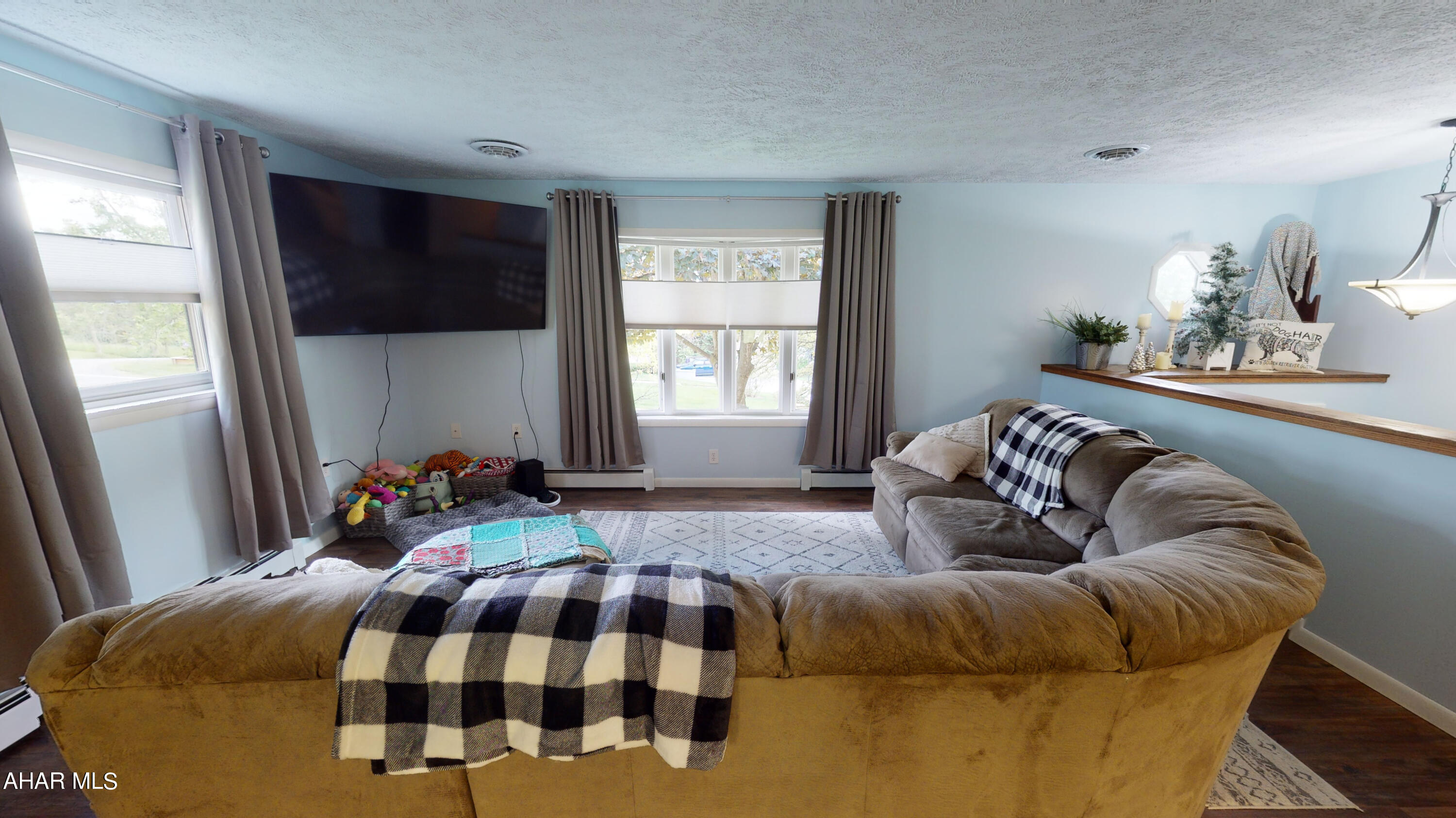 Rolling Hills - Residential