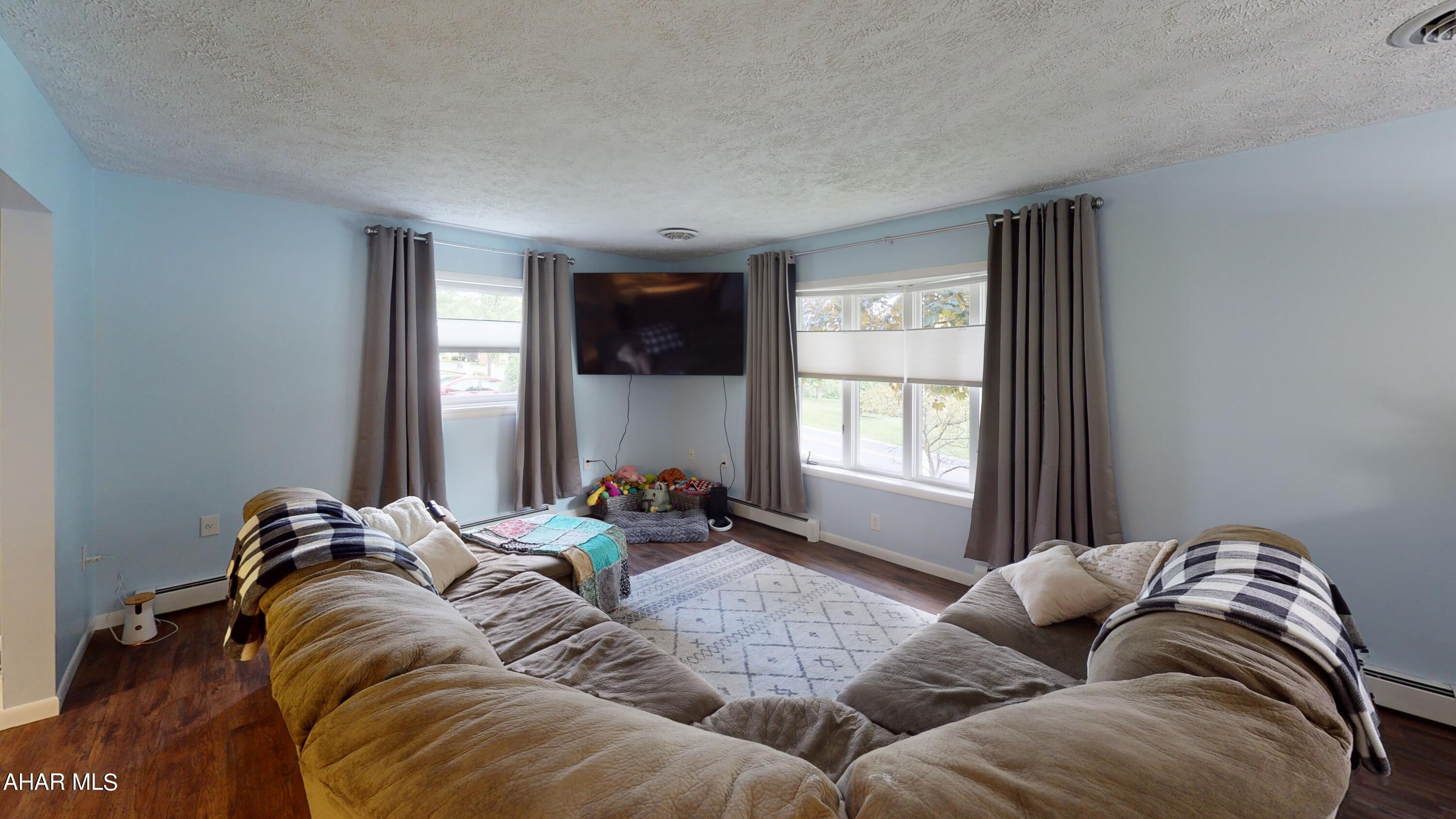 Rolling Hills - Residential