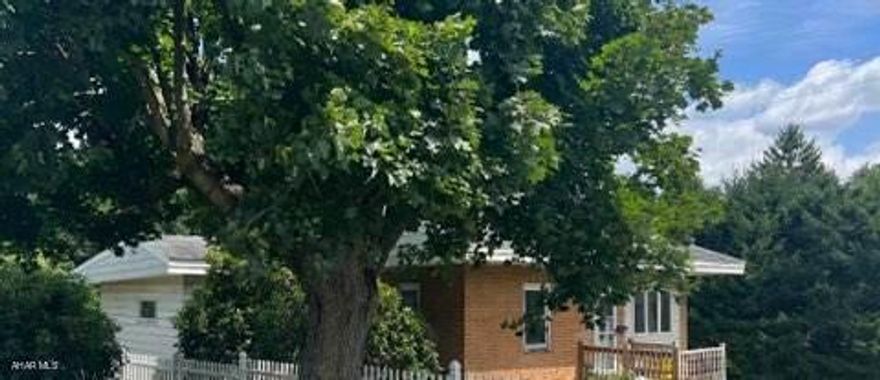 Call today to see this two plus bedroom home situated on nice corner lot! Larger than it looks. new updates include some newer windows, new bathroom, new duct work, newer electrical every where except the kitchen, all new flooring except main bedroom, new front and back doors, newer plumbing in the kitchen.
deck put on in 2018.
This home is move in ready.