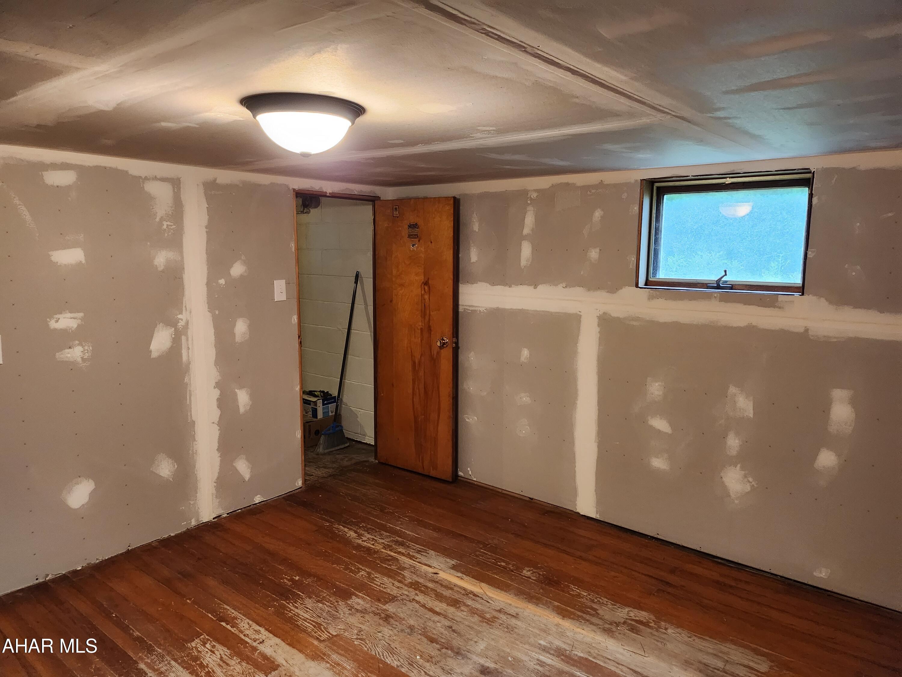 Unknown - Residential