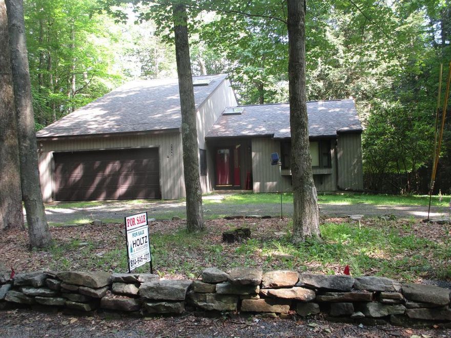 Beautiful well maintained 1.5 story home on approx 0.73 acre lot. Some of this homes features include large living room with vaulted ceiling, formal dining room, oak kitchen, 1st floor large master bedroom with .75 bath off, half bath, laundry area, florida room,  second floor 2 bedrooms and full bath, full basement with walk out, two car garage and front and side porches. Auto generator comes on if power goes out. New roof with heated eves and guarantee,  2x6 wall framing and well insulated. Central vac. Lots of closet space! Much more!! Truly a remarkable home for the money! Can opt in or out of Glendale Yearound.