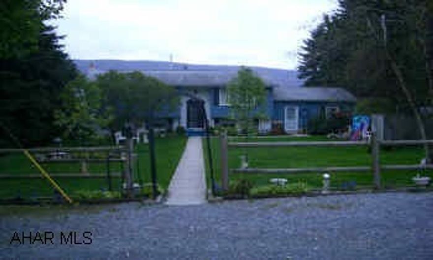 Private lot in Bellwood, beautifully landscaped.  Newer furnace, family room w/wood burner, central air,1.5 car garage.  4 bdrm,  lot 75x120.  Call 946-9355 for more info. delayed possession aprox of October Private lot in Bellwood, beautifully landscaped.  Newer furnace, family room w/wood burner, central air, 1.5 car garage.  4 bdrm, lot 75x120.  Call 946-9355 for more info. delayed possession aprox of October