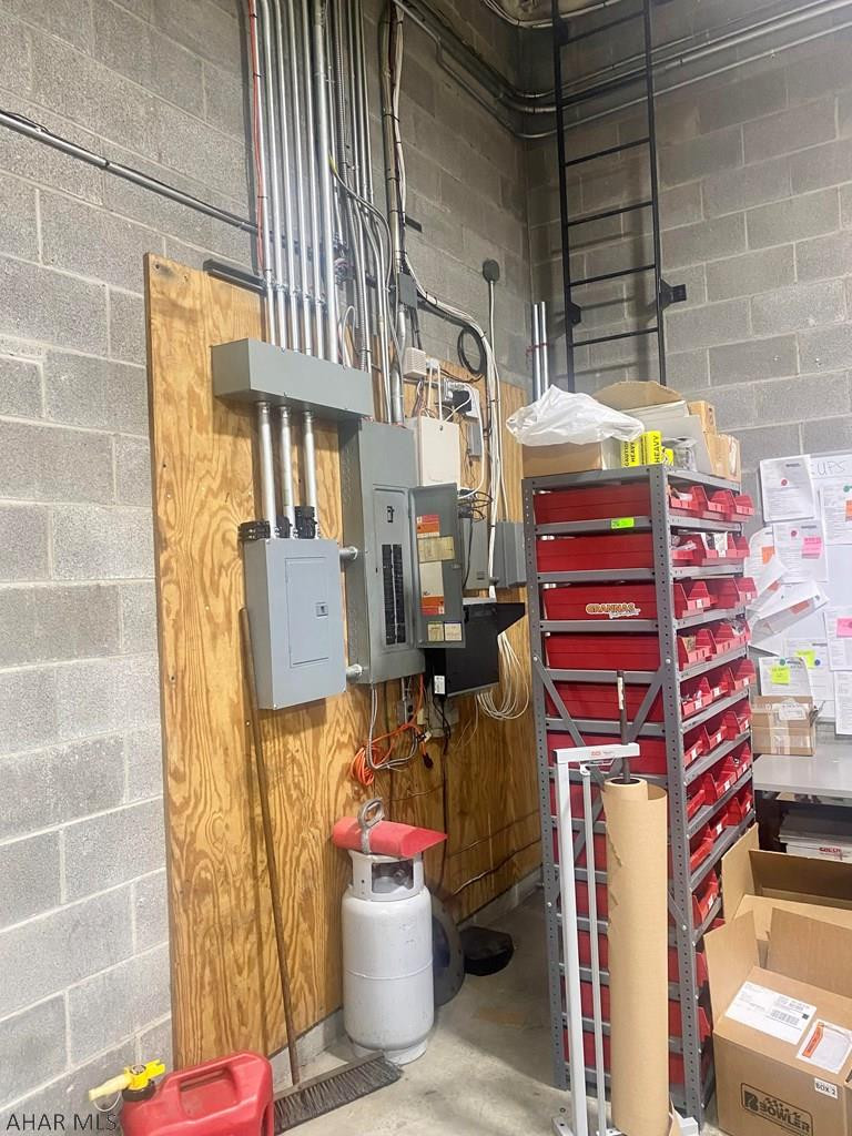 Unknown - Commercial Sale