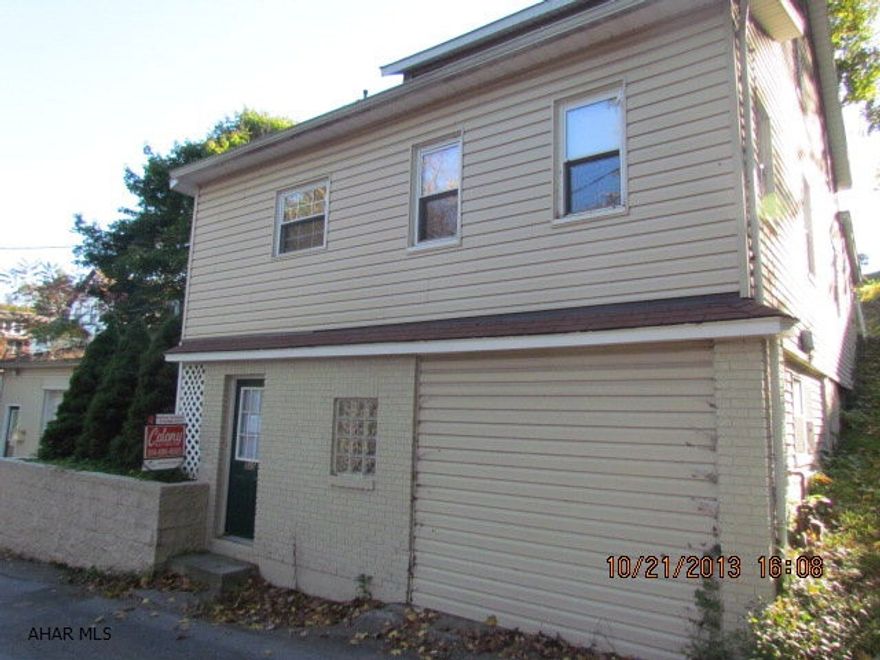 Property being sold As is Buyer must pay 2% transfer tax. Earnest money checks in Cashiers check payable to Colony Realty Group, LTD. This property eligible under Freddie Mac First Look Initiative through 11/5/13. Homesteps offers credit at closing for actual price of home warranty up to $500 for owner-occupant. Ask about details.