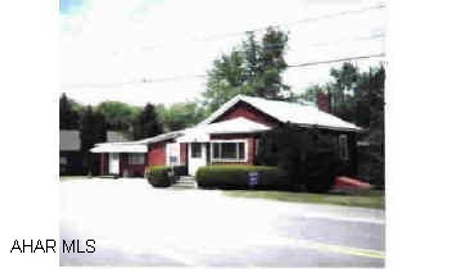 Nice starter home. Good potential Nice starter home. Good potential