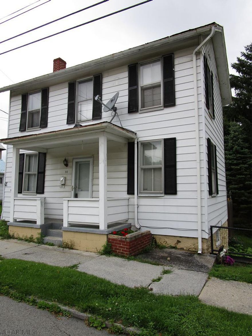 Home sweet home right in the heart of Bedford! Make this your new home with 3 bedrooms and 1 bath.  A living room and dining room to entertain and a private patio for gatherings! This property has off street parking and a covered porch to enter on those rainy days. Your new home will be waiting for you on West John Street!